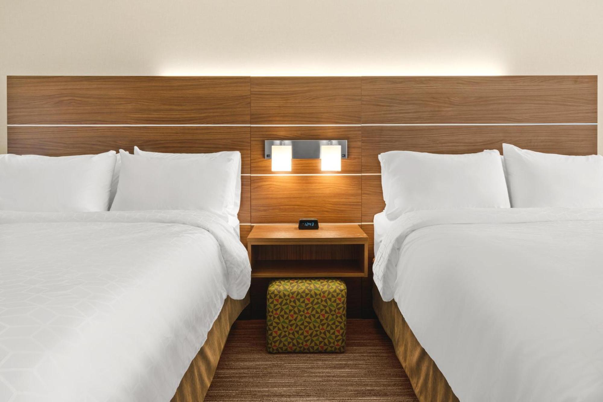 Holiday Inn Express Corning By Ihg Luaran gambar